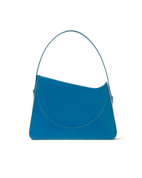 09.24 Maxi in light blue, discover the maxi shoulder bag by Micucci Milano.