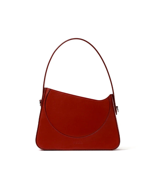 09.24 Regular in tobacco, discover the regular shoulder bag by Micucci Milano.