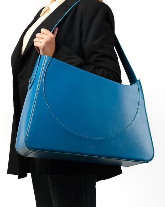 09.24 Maxi, giant carryall shoulder bag by Micucci Milano.